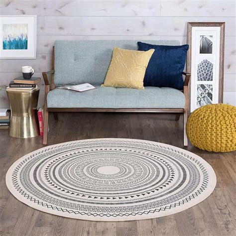 round rugs amazon